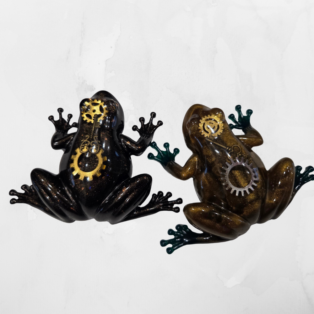 Steampunk Resin Frog Sculpture – Handmade Mechanical Gear Art Figurine – Desk Decor