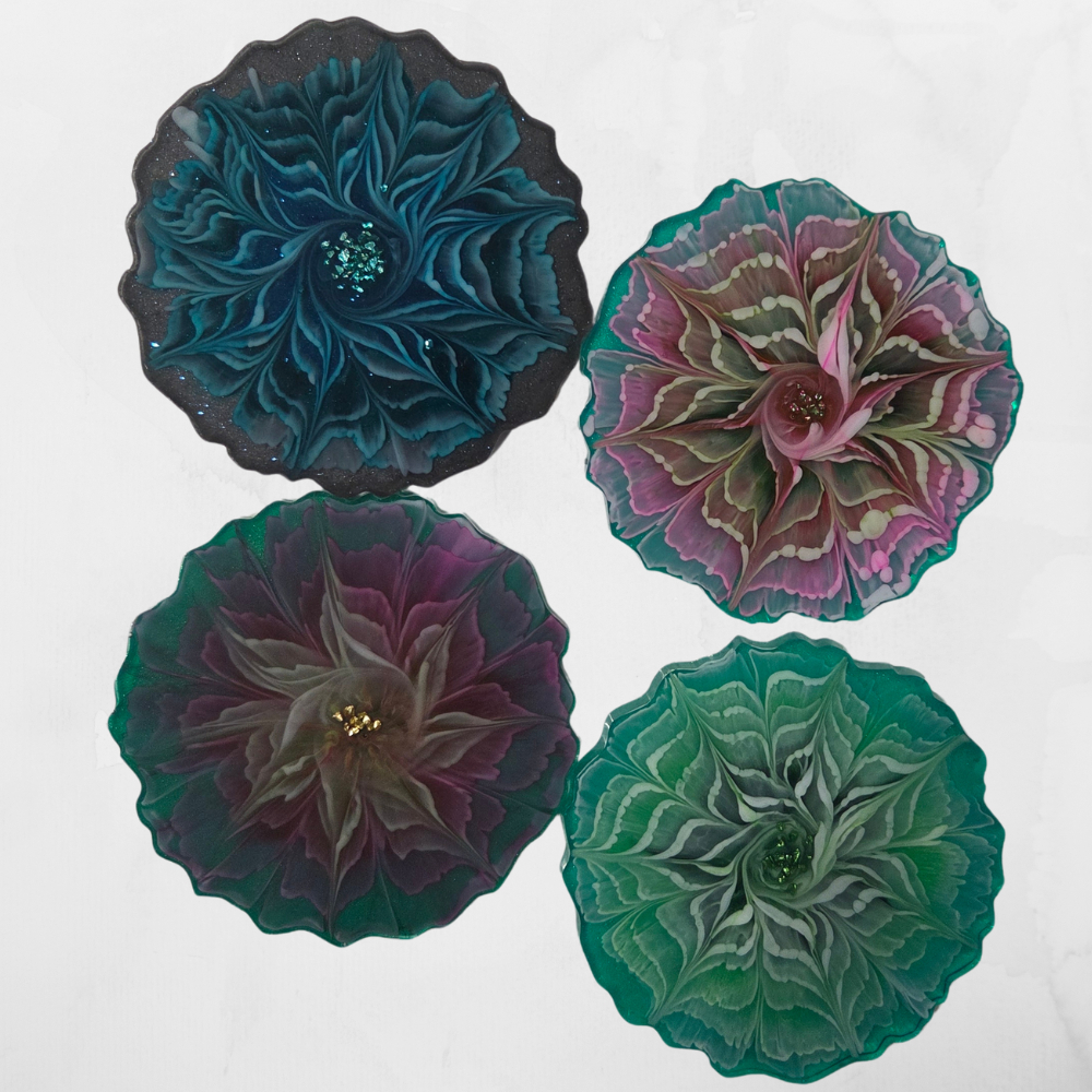 Handmade Resin Flower Coaster – 4.8” Floral Bloom Art – Abstract Petal – Unique Drink Coaster – Home Decor – Gift for Her
