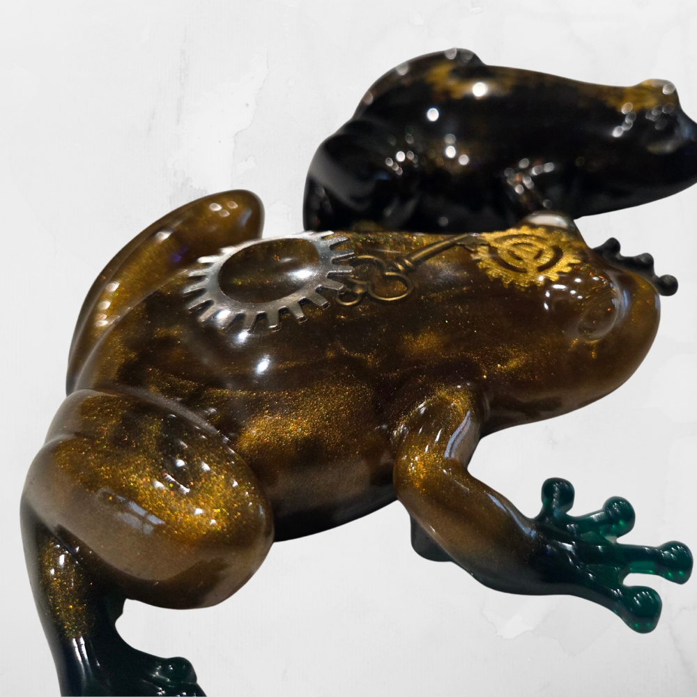 Steampunk Resin Frog Sculpture – Handmade Mechanical Gear Art Figurine – Desk Decor